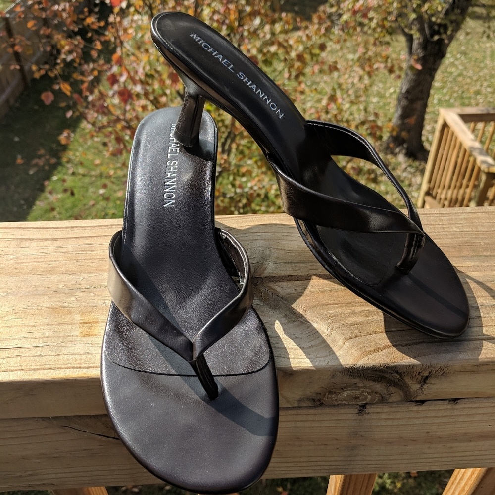 Michael Shannon brown kitten heel flippy sandal